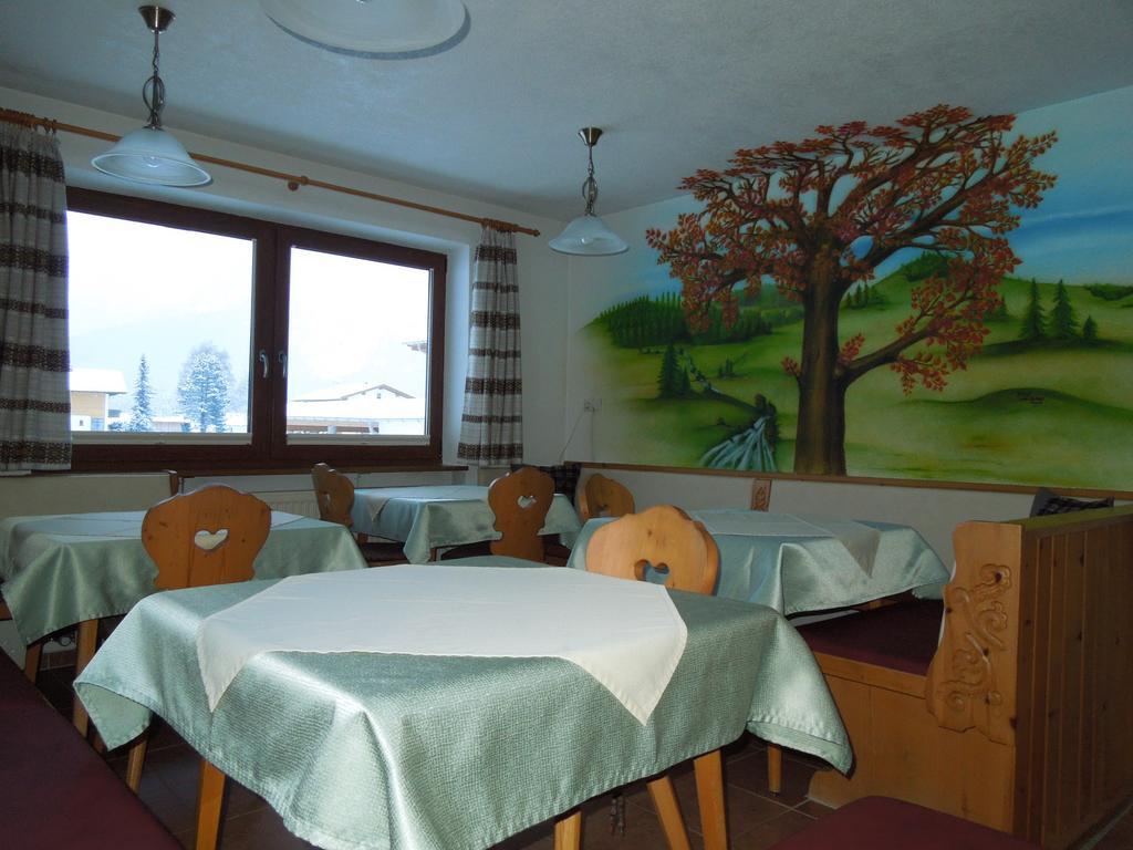Bed and Breakfast Haus Bergkranz Lermoos Exterior foto